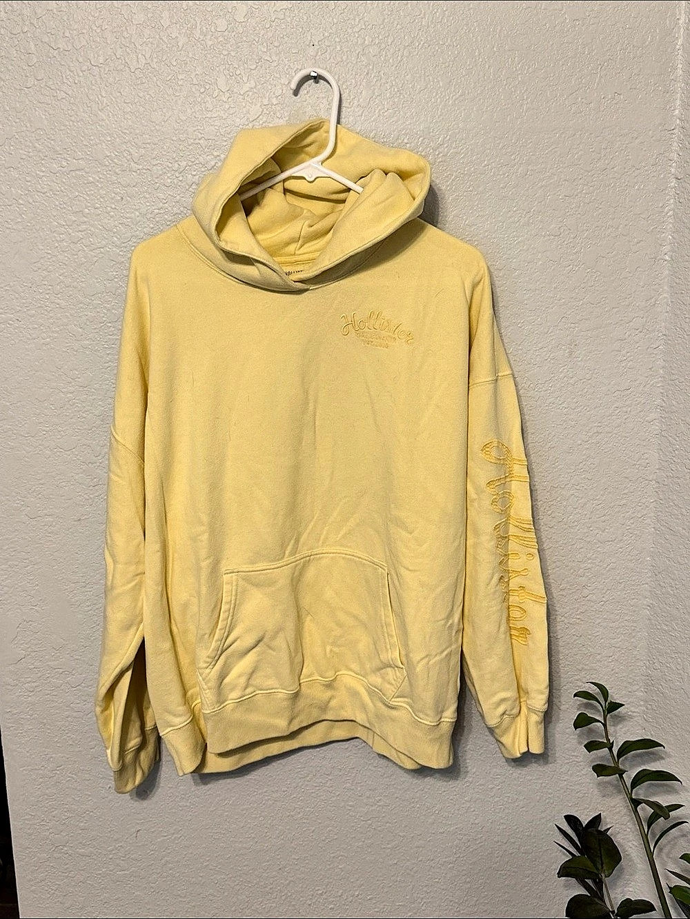 Hollister Yellow Embroidered Hoodie Large